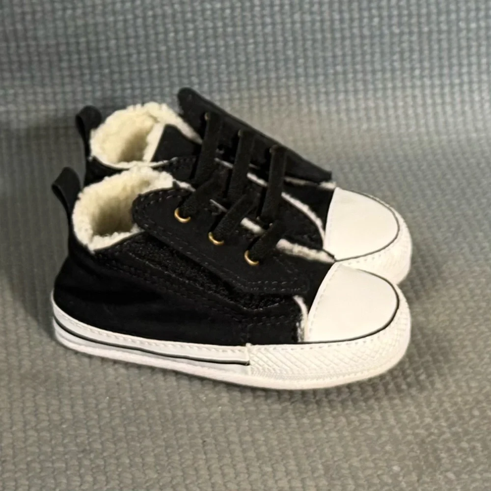 Converse All Star Chuck Taylor Crib Baby Black Soft Sole Shoes‎ Size 2C